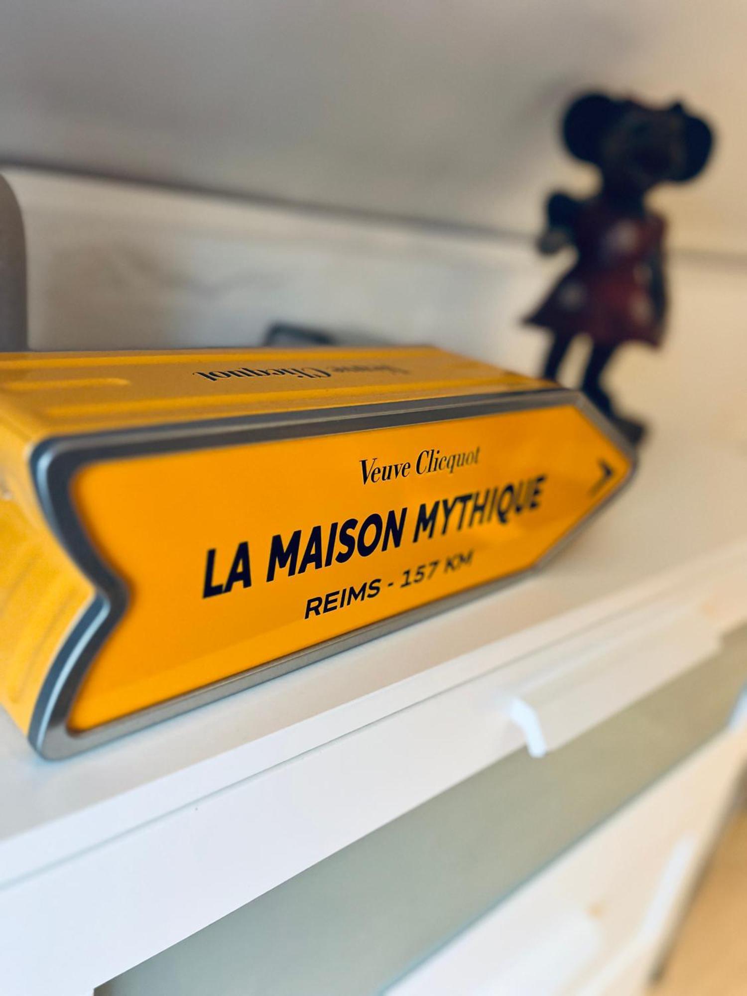 La Maison Mythique Andenne Bagian luar foto